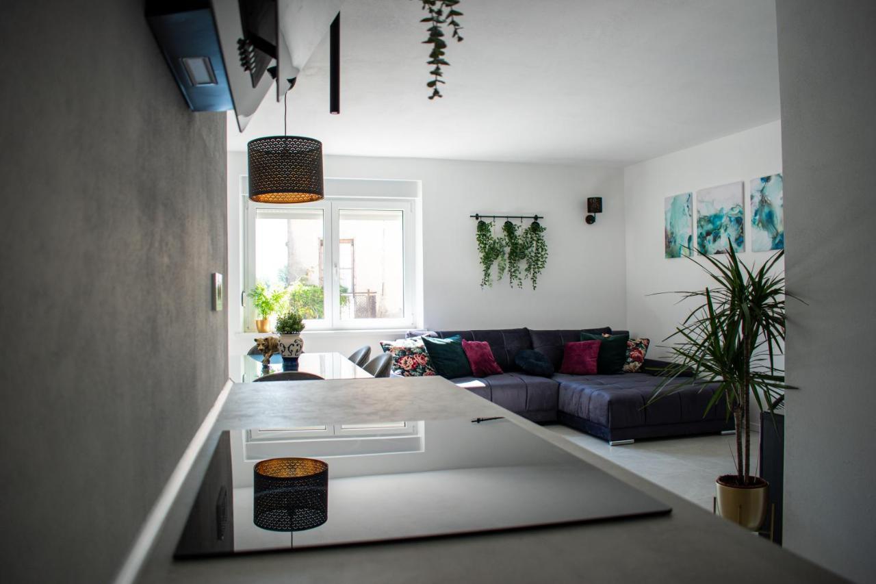 Apartmaji Na Placu Rence Buitenkant foto