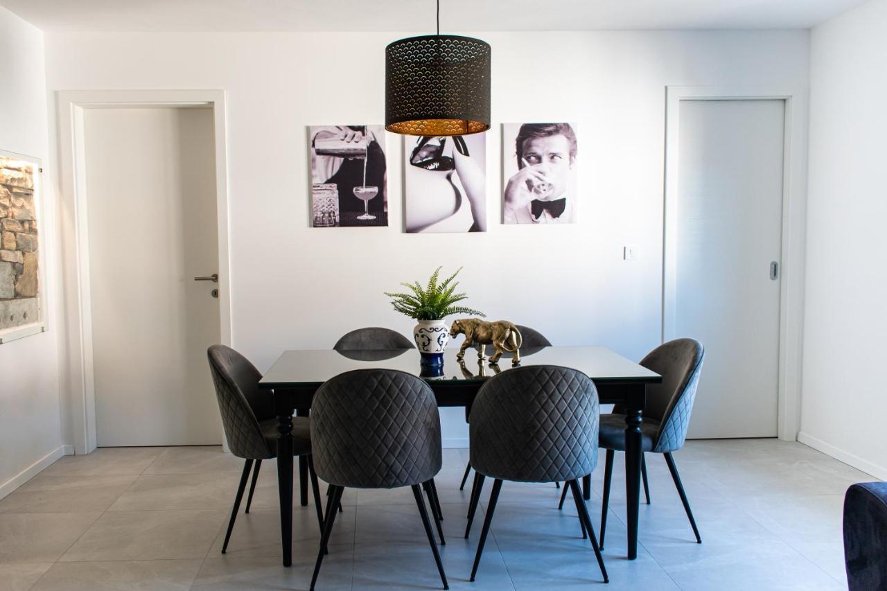 Apartmaji Na Placu Rence Buitenkant foto